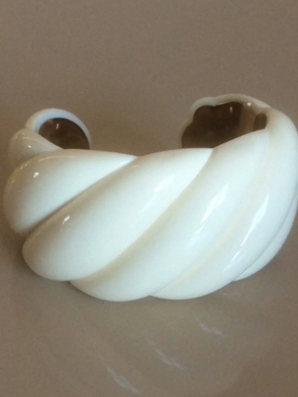 David Yurman Sculpted Cable Resin Bracelet Cuff -  Ivory-colored - Picture 16 of 16